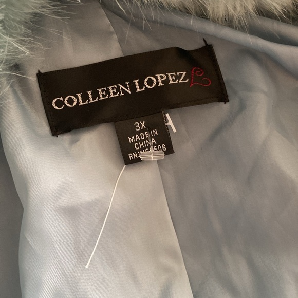 Colleen Lopez light blue coat - Picture 7 of 8